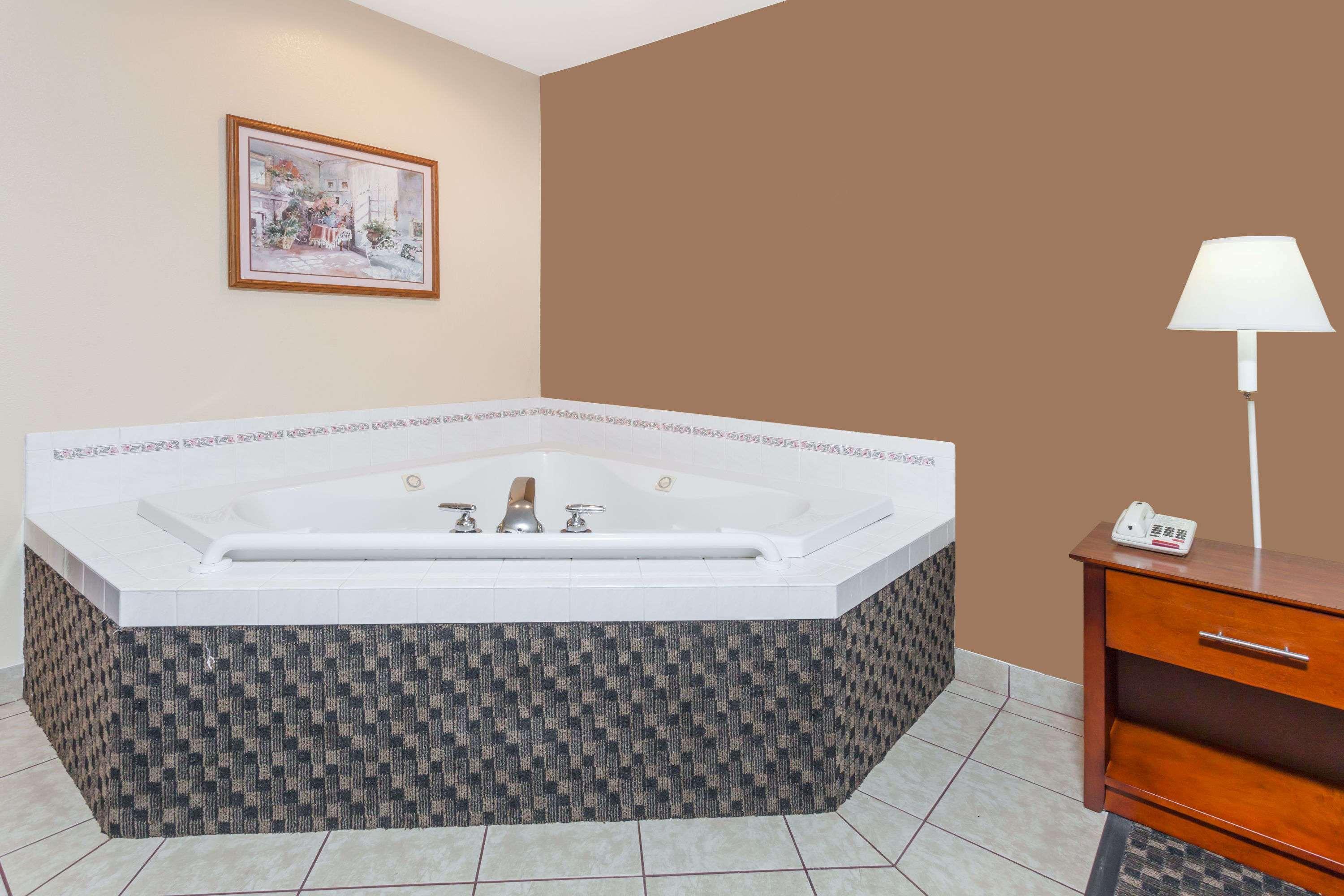 Days Inn By Wyndham Imlay City Kültér fotó