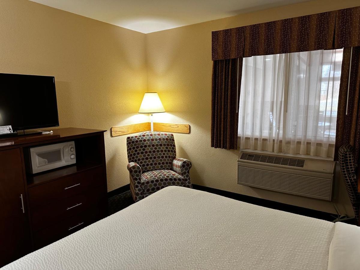 Days Inn By Wyndham Imlay City Kültér fotó