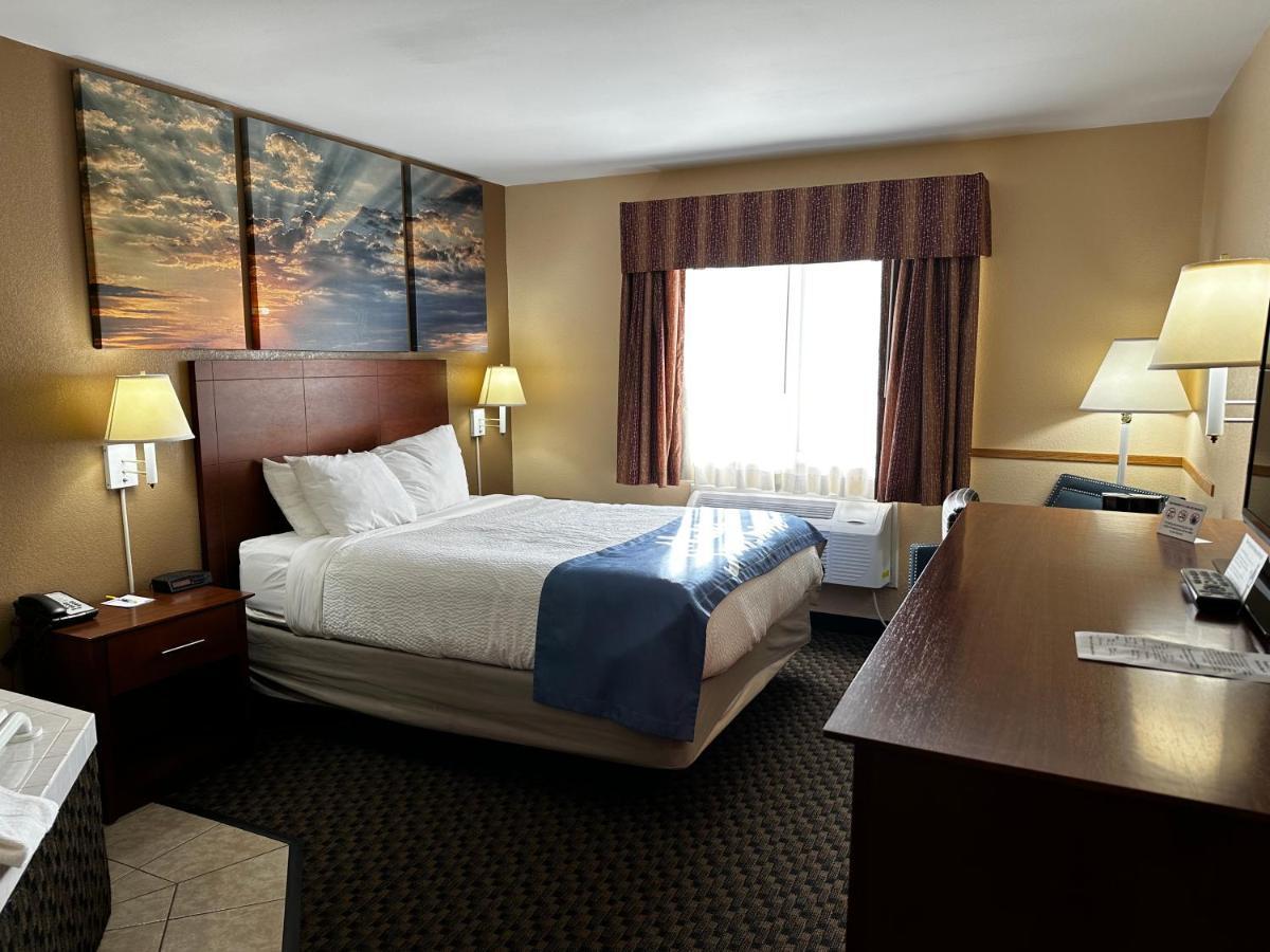 Days Inn By Wyndham Imlay City Kültér fotó