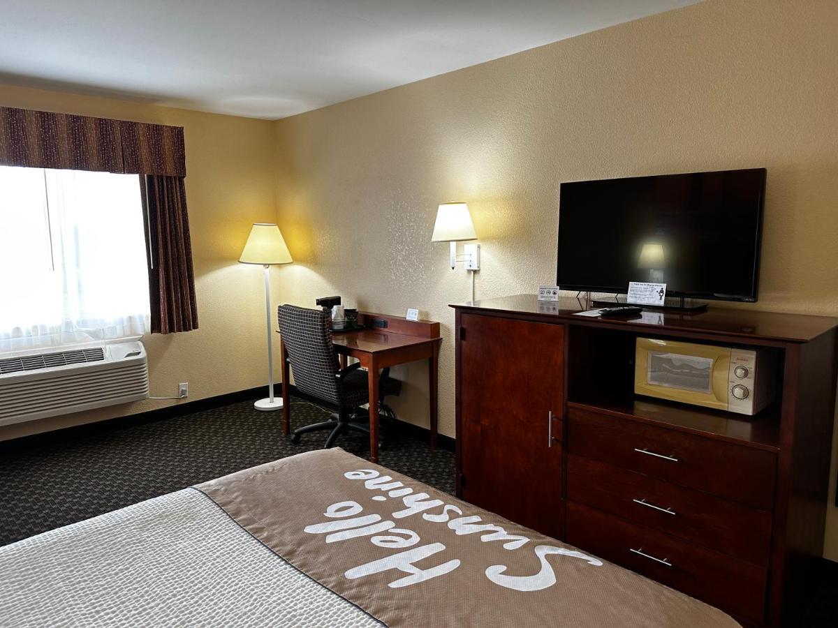Days Inn By Wyndham Imlay City Kültér fotó