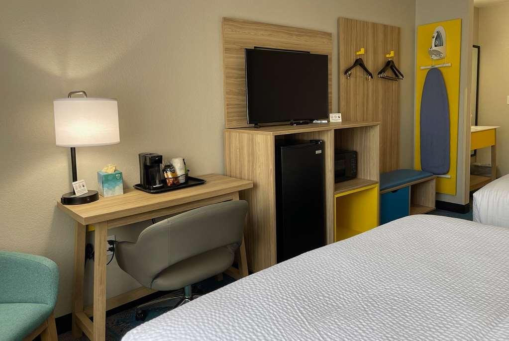 Days Inn By Wyndham Imlay City Szoba fotó