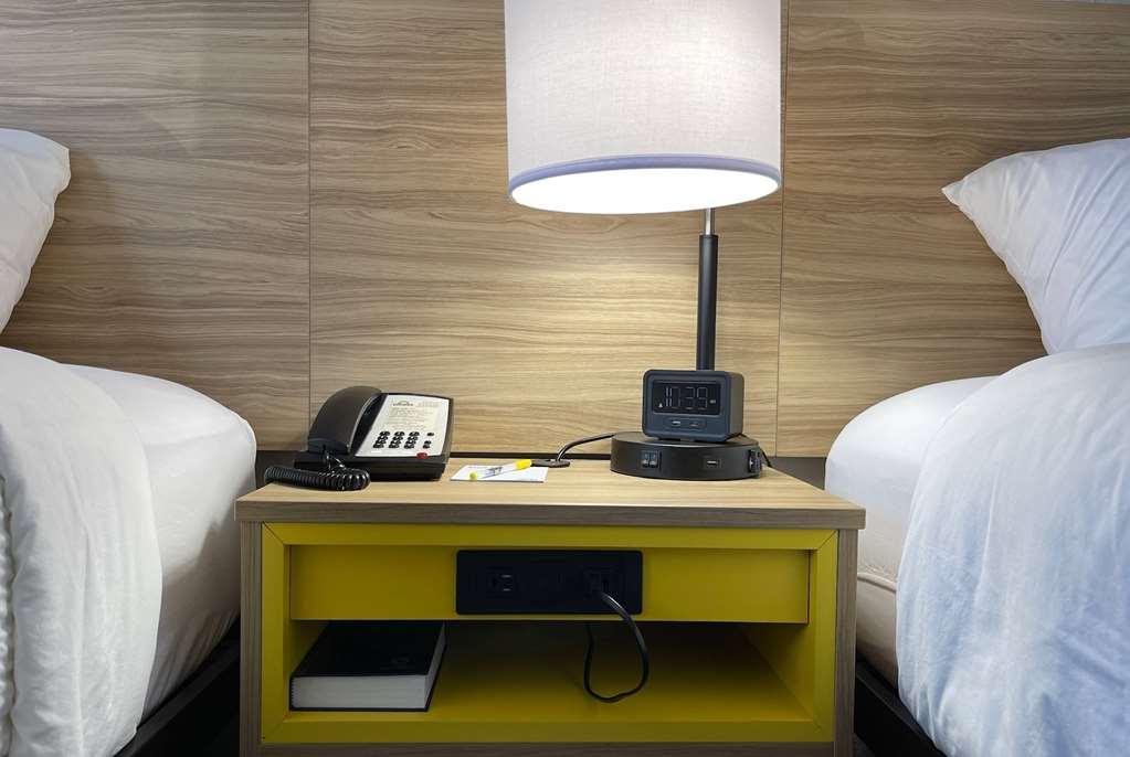 Days Inn By Wyndham Imlay City Szoba fotó